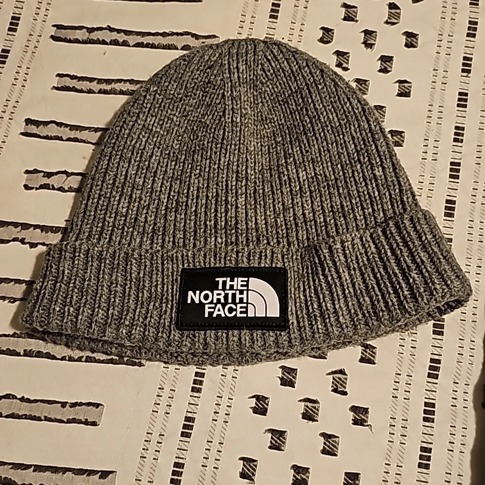 Gray beanie, north face hat - Picture 1 of 2